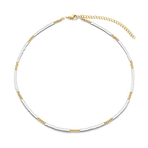 Ketting met witte kralen